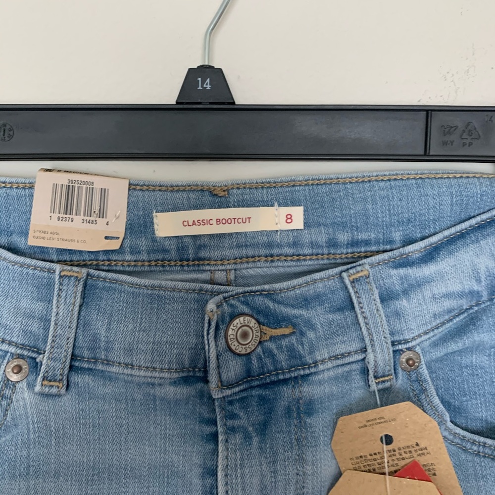Levi’s Mid Rise Classic Bootcut Jeans - Picture 4 of 13